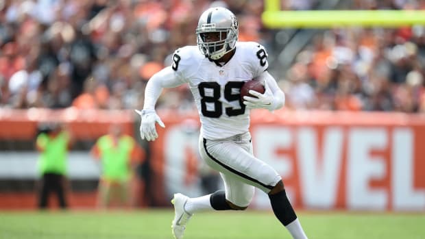 oakland-raiders-amari-cooper-sec-cornerbacks.jpg
